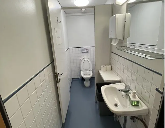 Office House Services 222 Hostel Helsinki